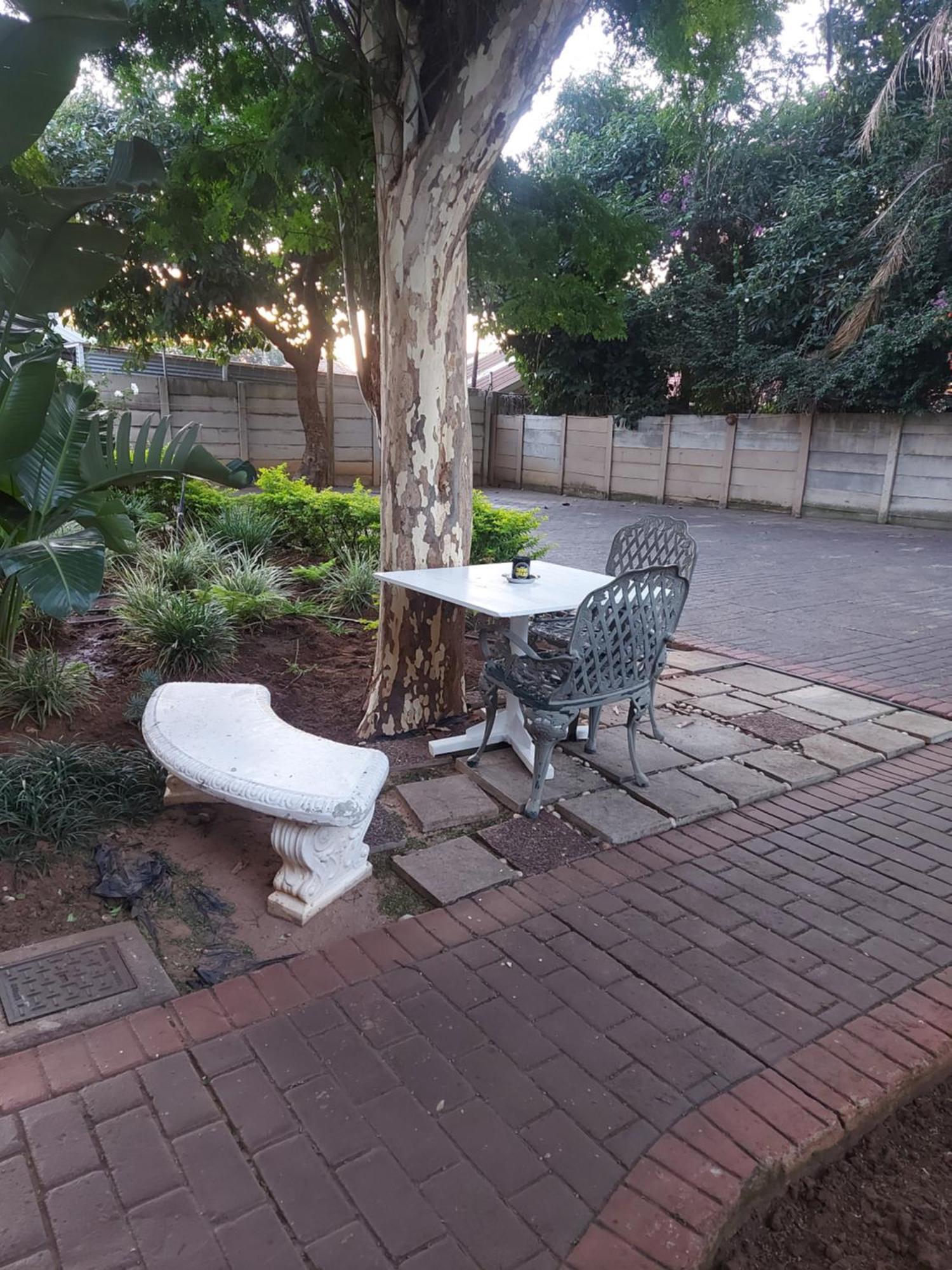 Purple Olive Guest House Pretoria-Noord Eksteriør billede